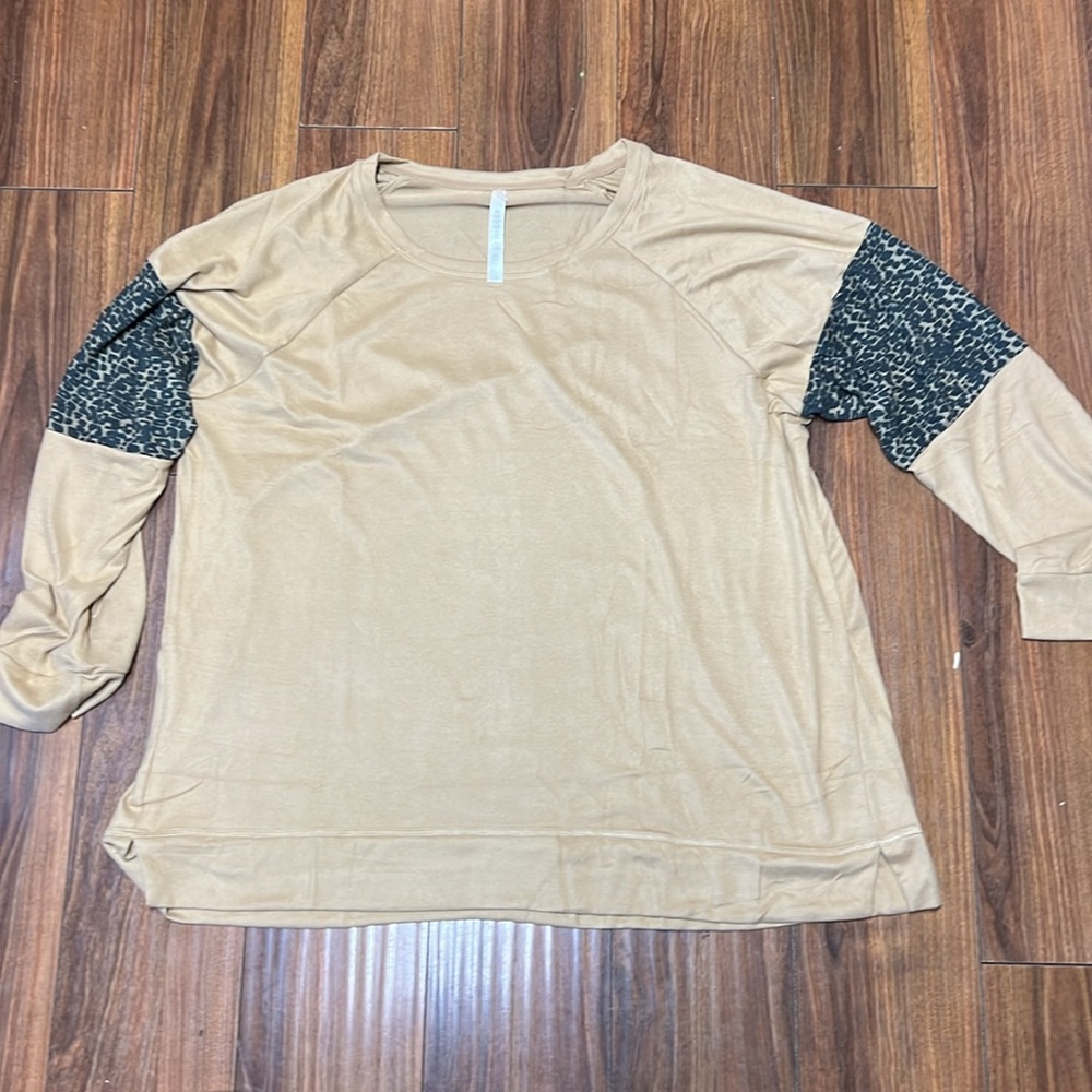 NEW Retreat by Rhonda Shear Long Sleeve Lounge Top Plus Size 3X Tan Animal Print
